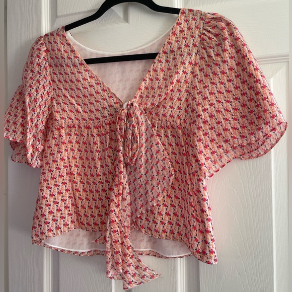 Flowy Club Monaco Blouse - Picture 2 of 2